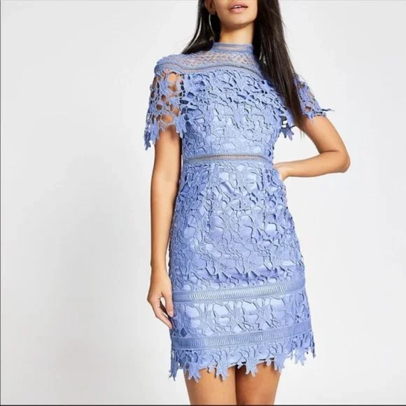 chi chi london blue lace dress Chi Chi London Metallic Lace Dress – CHIC Kuwait Luxury Outlet main image 1